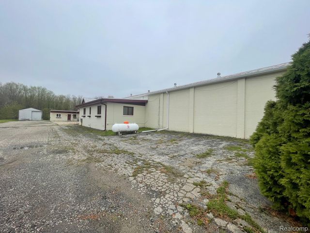 8261 Fenton Road, Grand Blanc Charter Township, MI 48439