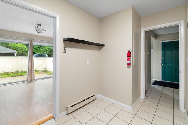180 Ledgewood Cir Apt 103, Burlington, VT 05401