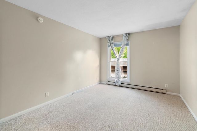 180 Ledgewood Cir Apt 103, Burlington, VT 05401