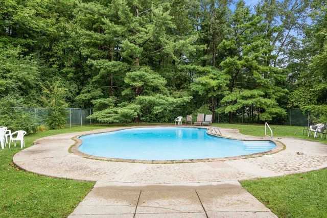 180 Ledgewood Cir Apt 103, Burlington, VT 05401