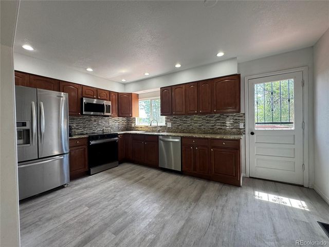 2012 S Ivory Street, Aurora, CO 80013