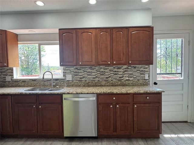 2012 S Ivory Street, Aurora, CO 80013