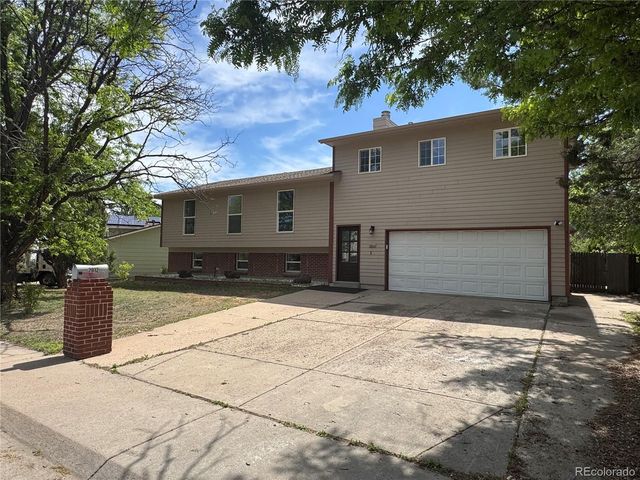 2012 S Ivory Street, Aurora, CO 80013