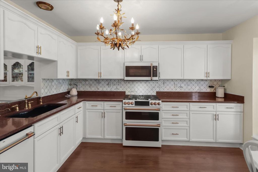 Image 13 of property listing at 7105 NATURES RD, Columbia, MD 21046