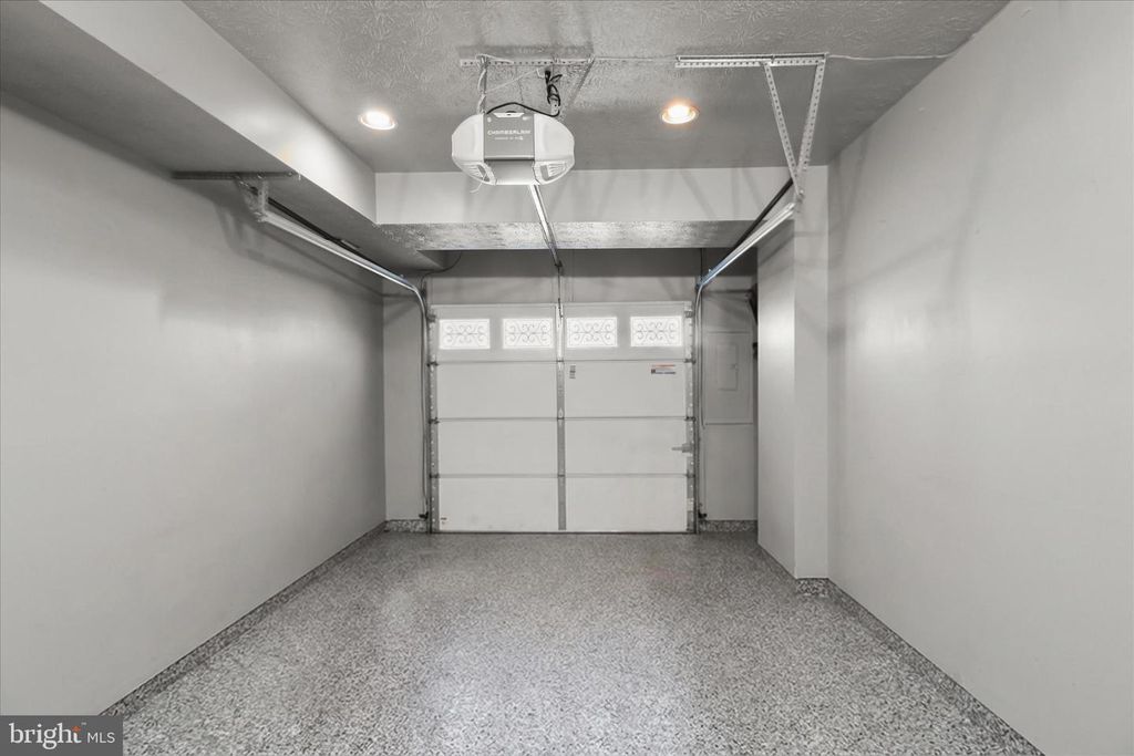 Image 3 of property listing at 7105 NATURES RD, Columbia, MD 21046