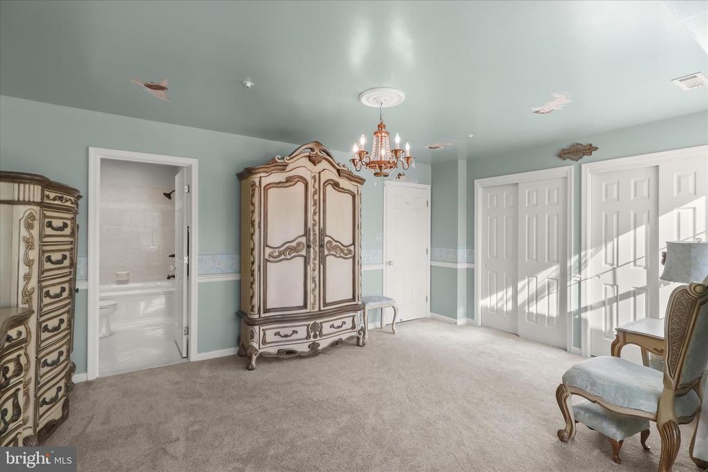 Image 34 of property listing at 7105 NATURES RD, Columbia, MD 21046