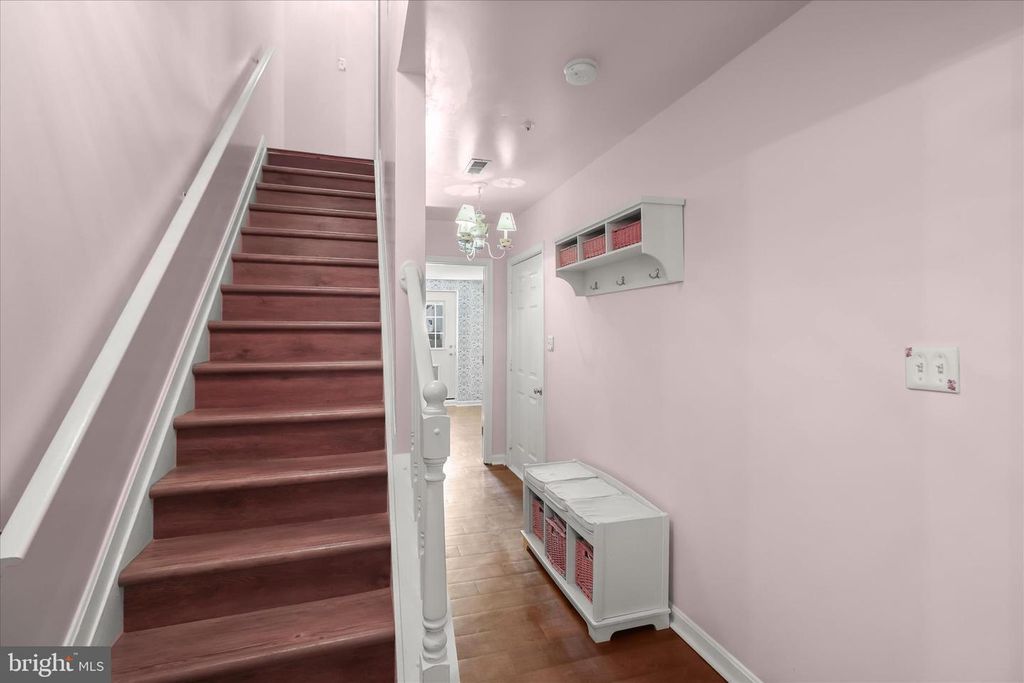 Image 43 of property listing at 7105 NATURES RD, Columbia, MD 21046