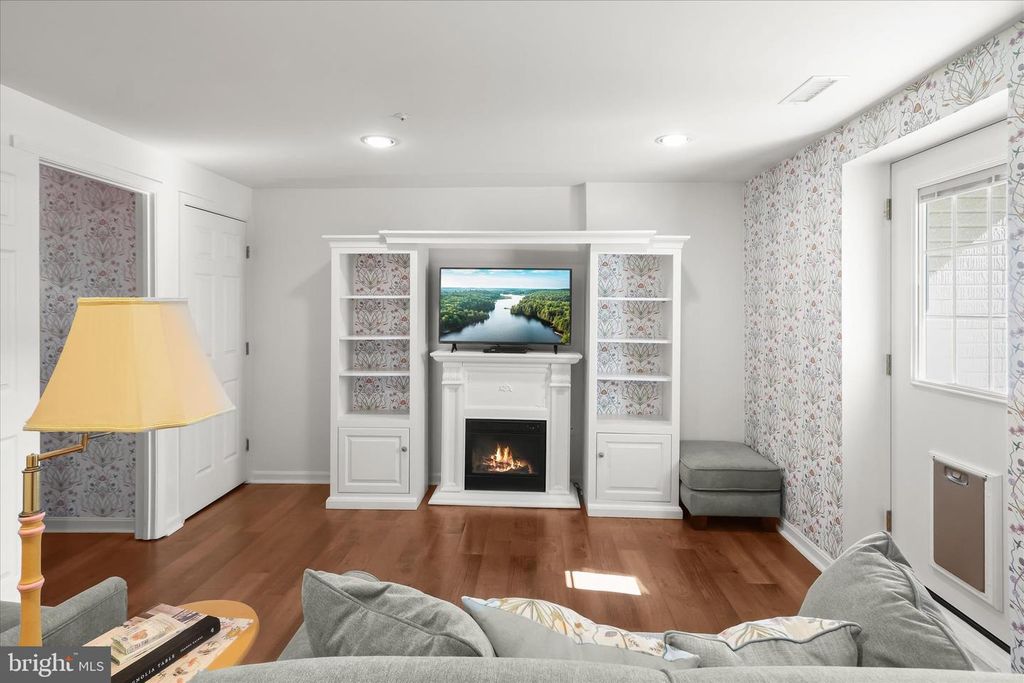 Image 49 of property listing at 7105 NATURES RD, Columbia, MD 21046