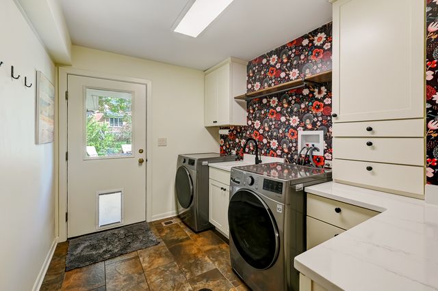 629 W Elm Street, Wheaton, IL 60189