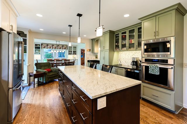 629 W Elm Street, Wheaton, IL 60189