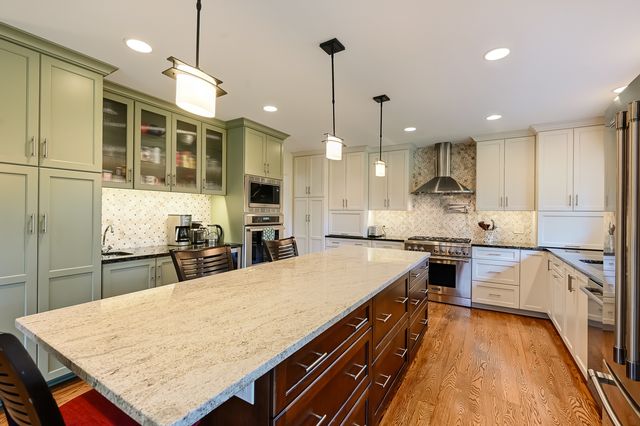 629 W Elm Street, Wheaton, IL 60189