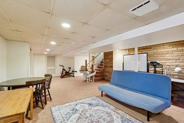 124 Harlem Avenue, Glenview, IL 60025