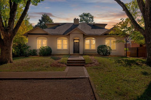 203A Woodmont Cir, Nashville, TN 37205