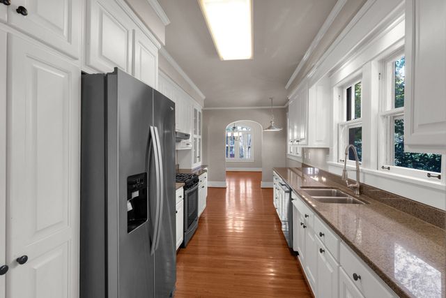 203A Woodmont Cir, Nashville, TN 37205