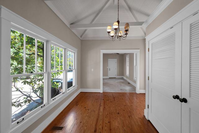 203A Woodmont Cir, Nashville, TN 37205