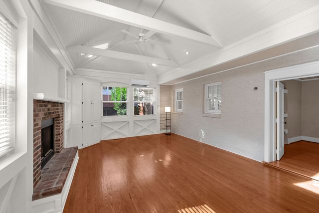 203A Woodmont Cir, Nashville, TN 37205