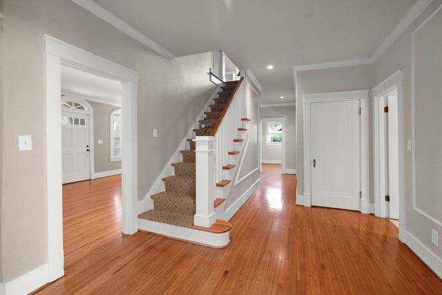 203A Woodmont Cir, Nashville, TN 37205