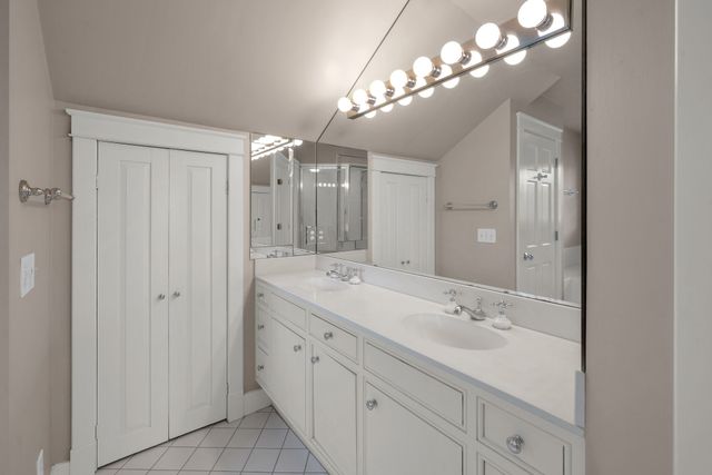 203A Woodmont Cir, Nashville, TN 37205