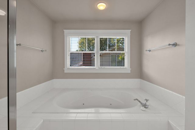 203A Woodmont Cir, Nashville, TN 37205