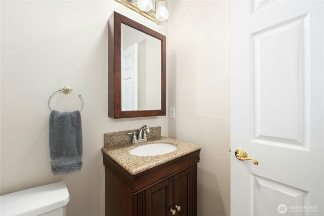 400 Cessna Court E, Eatonville, WA 98328