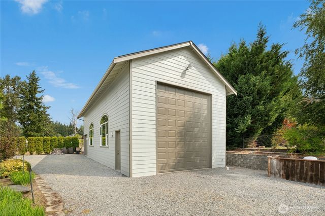 400 Cessna Court E, Eatonville, WA 98328