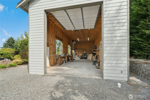 400 Cessna Court E, Eatonville, WA 98328