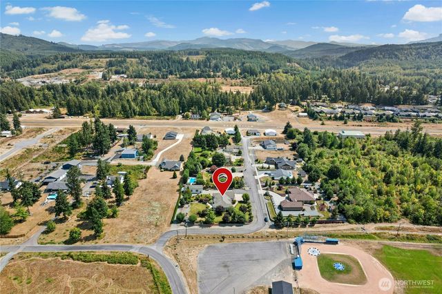 400 Cessna Court E, Eatonville, WA 98328