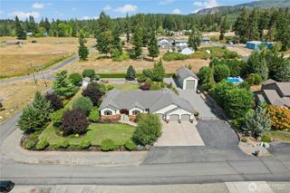 400 Cessna Court E, Eatonville, WA 98328