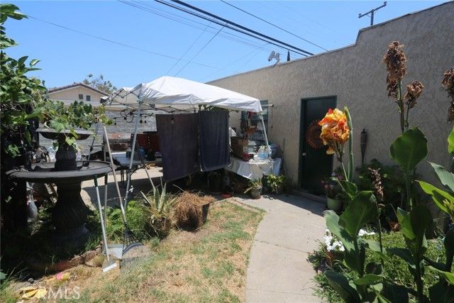 6072 Myrtle Avenue, Long Beach, CA 90805
