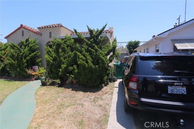 6072 Myrtle Avenue, Long Beach, CA 90805