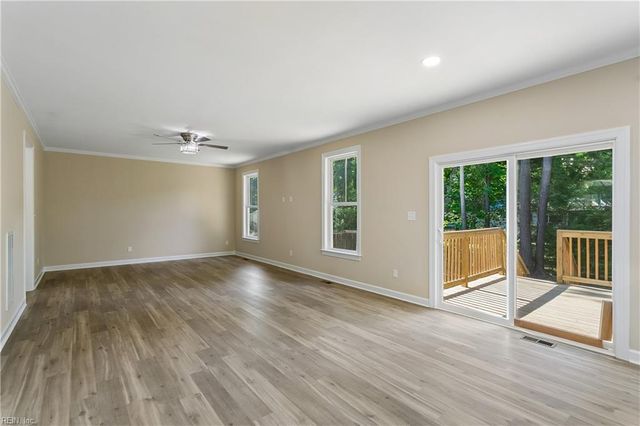 205 Basta DR, Yorktown, VA 23692