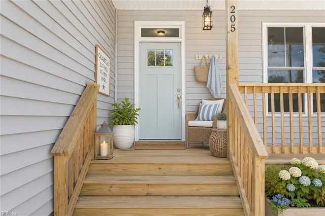 205 Basta DR, Yorktown, VA 23692