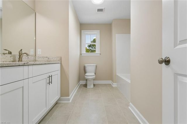 205 Basta DR, Yorktown, VA 23692