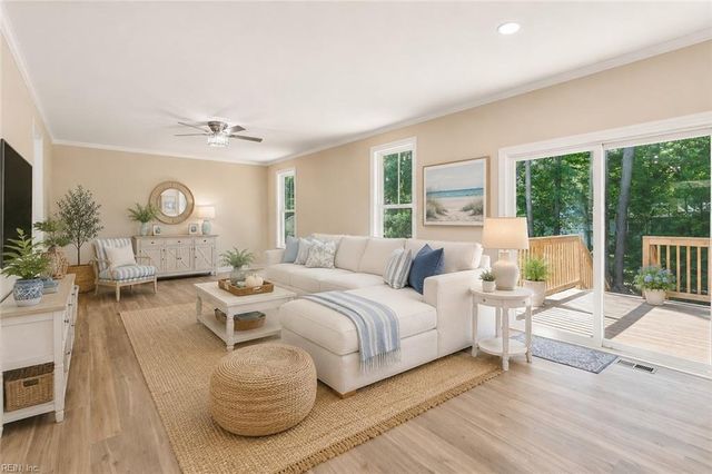 205 Basta DR, Yorktown, VA 23692