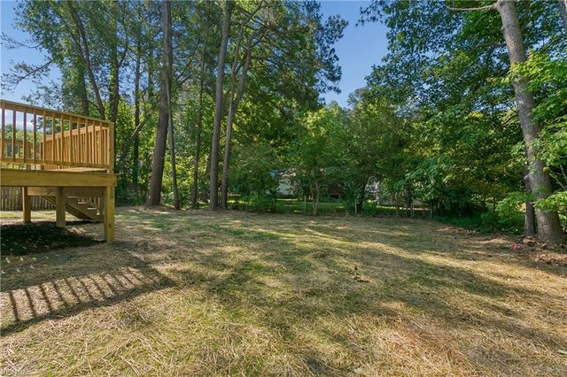 205 Basta DR, Yorktown, VA 23692