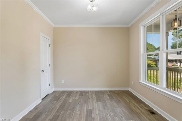 205 Basta DR, Yorktown, VA 23692