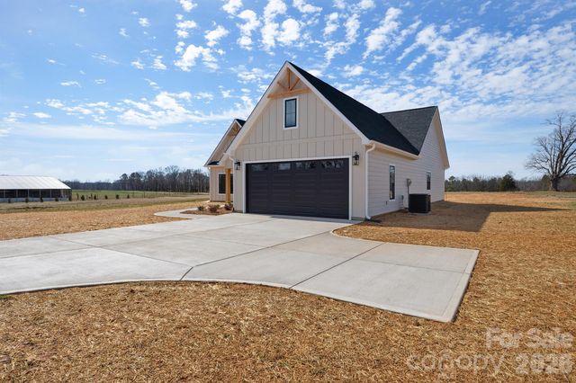 1586 Pleasant Grove Church Road, Crouse, NC 28033