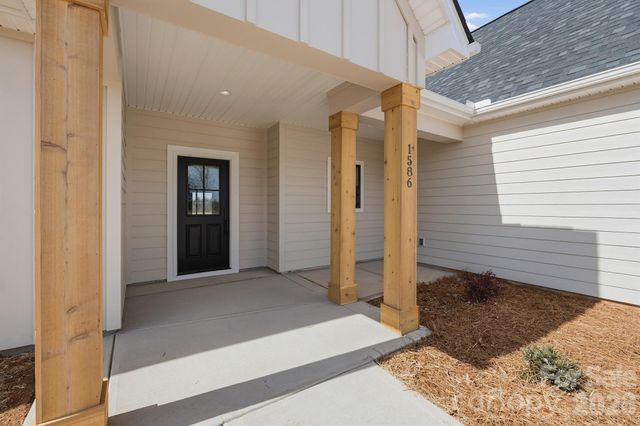 1586 Pleasant Grove Church Road, Crouse, NC 28033