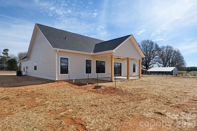 1586 Pleasant Grove Church Road, Crouse, NC 28033