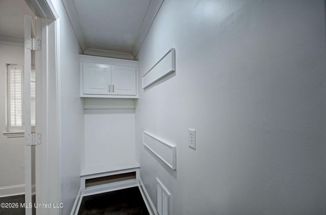 455 Armour Drive, Jackson, MS 39211