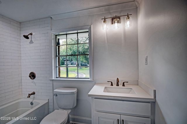 455 Armour Drive, Jackson, MS 39211