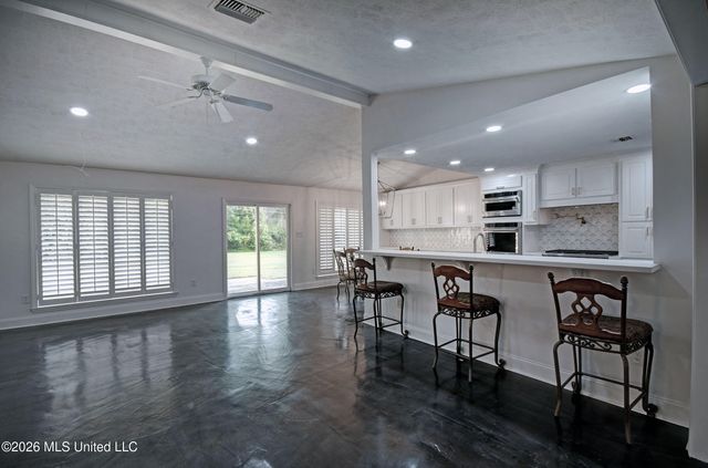 455 Armour Drive, Jackson, MS 39211