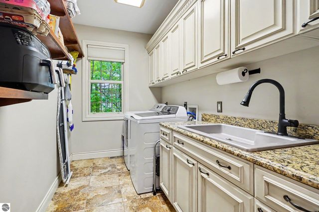 4661 W Cedar Lake Road, Greenbush, MI 48738