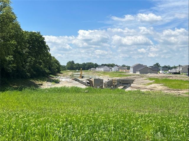 1701 Chevington Chase, Tipp City, OH 45373