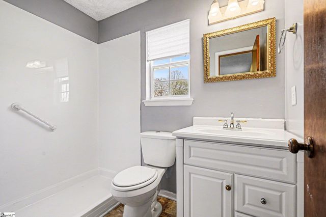 1106 Charter Oaks Drive, Taylors, SC 29687