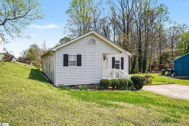 1106 Charter Oaks Drive, Taylors, SC 29687