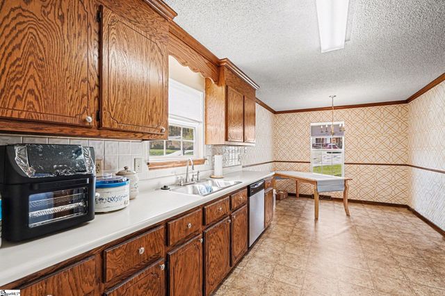 1106 Charter Oaks Drive, Taylors, SC 29687