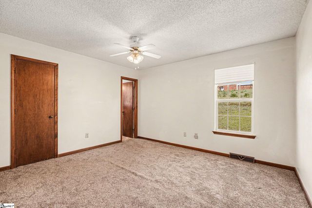 1106 Charter Oaks Drive, Taylors, SC 29687