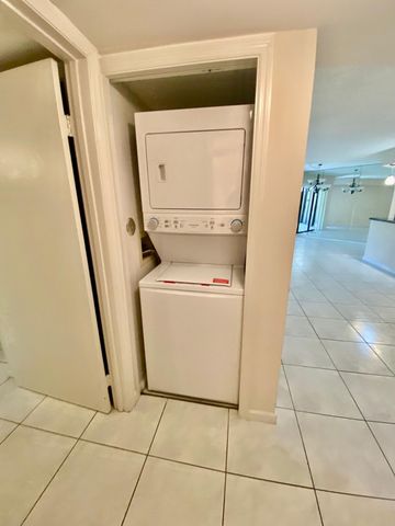 5900 Camino Del Sol 206, Boca Raton, FL 33433