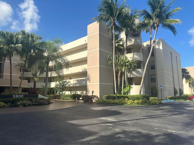 5900 Camino Del Sol 206, Boca Raton, FL 33433